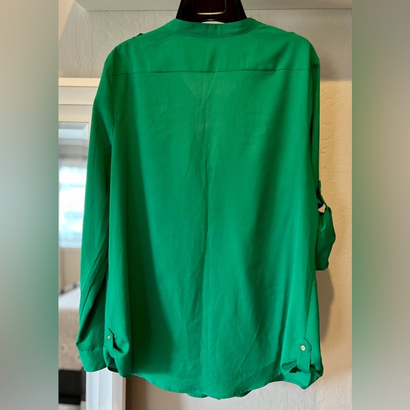 Premise Studio Green blouse - Picture 3 of 13